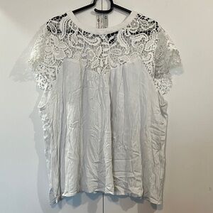 🎉 Emery Rose White Lace Women's Blouse